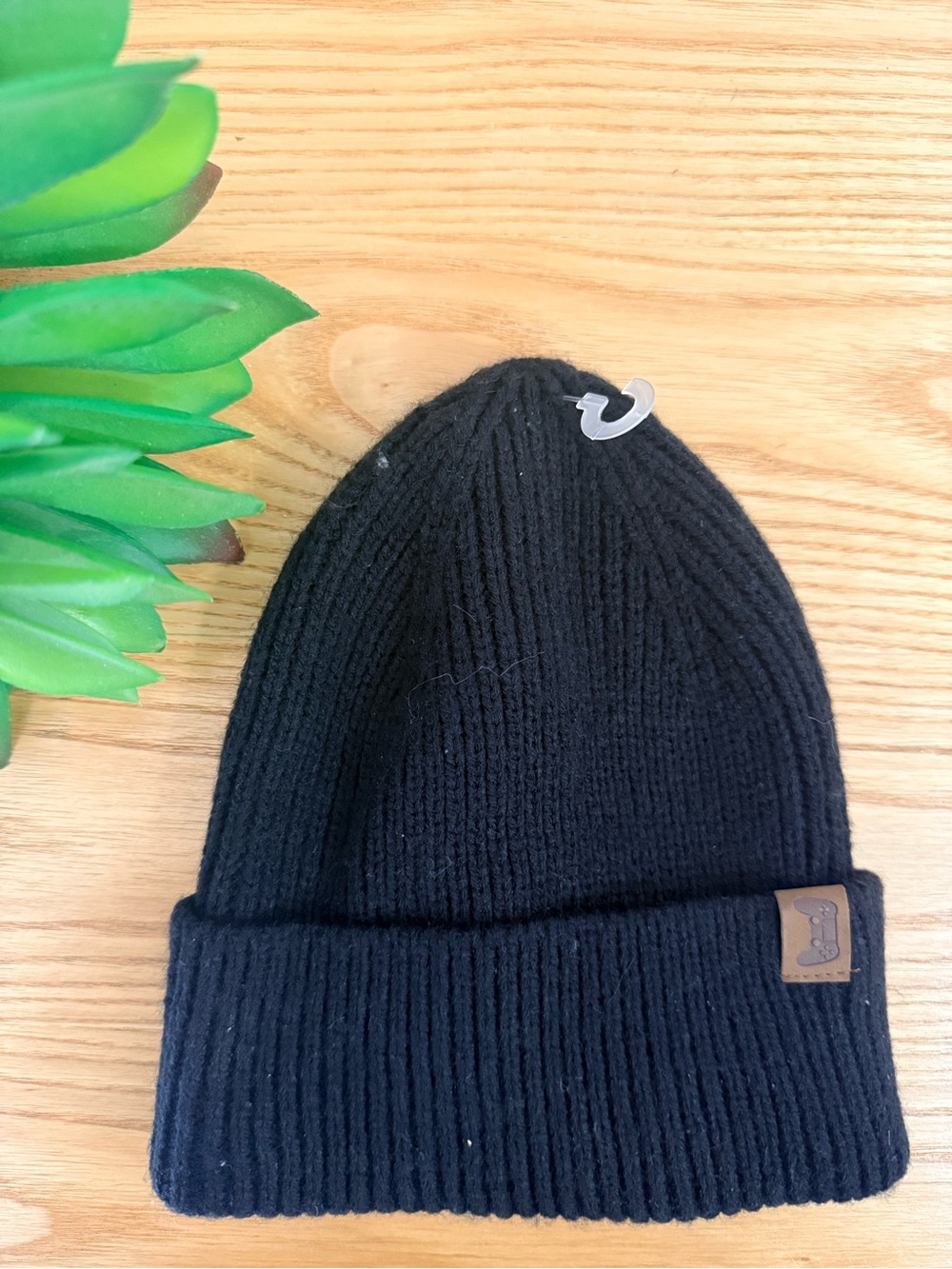 💫10/$25 • George Black Ribbed Knit Beanie